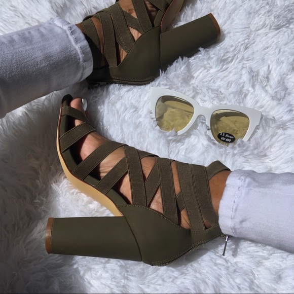 Olivia Jaymes Shoes - 💚 Olivia Block Heel 💚